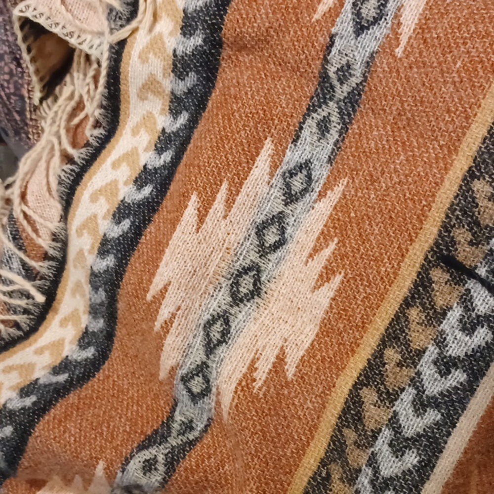 NEW !Bohemian Fringe Poncho - Picture 2 of 3
